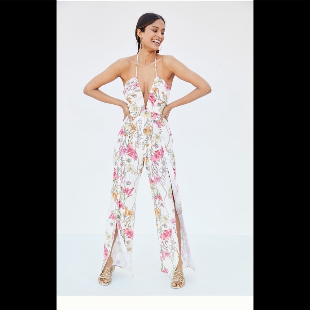 ANTHROPOLOGIE NWT FLORAL HALTER JUMPSUIT 🌈